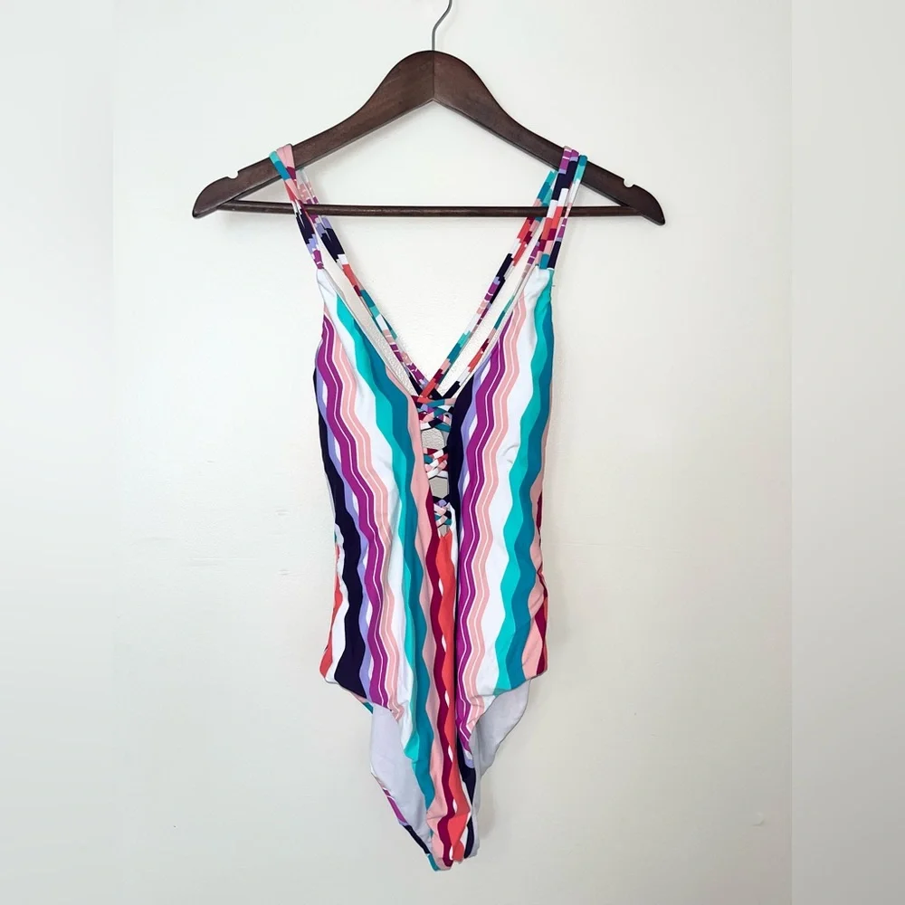 BAR III NWT Waves Low Back Cheeky One‎ Piece Swimsuit | Medium / Large